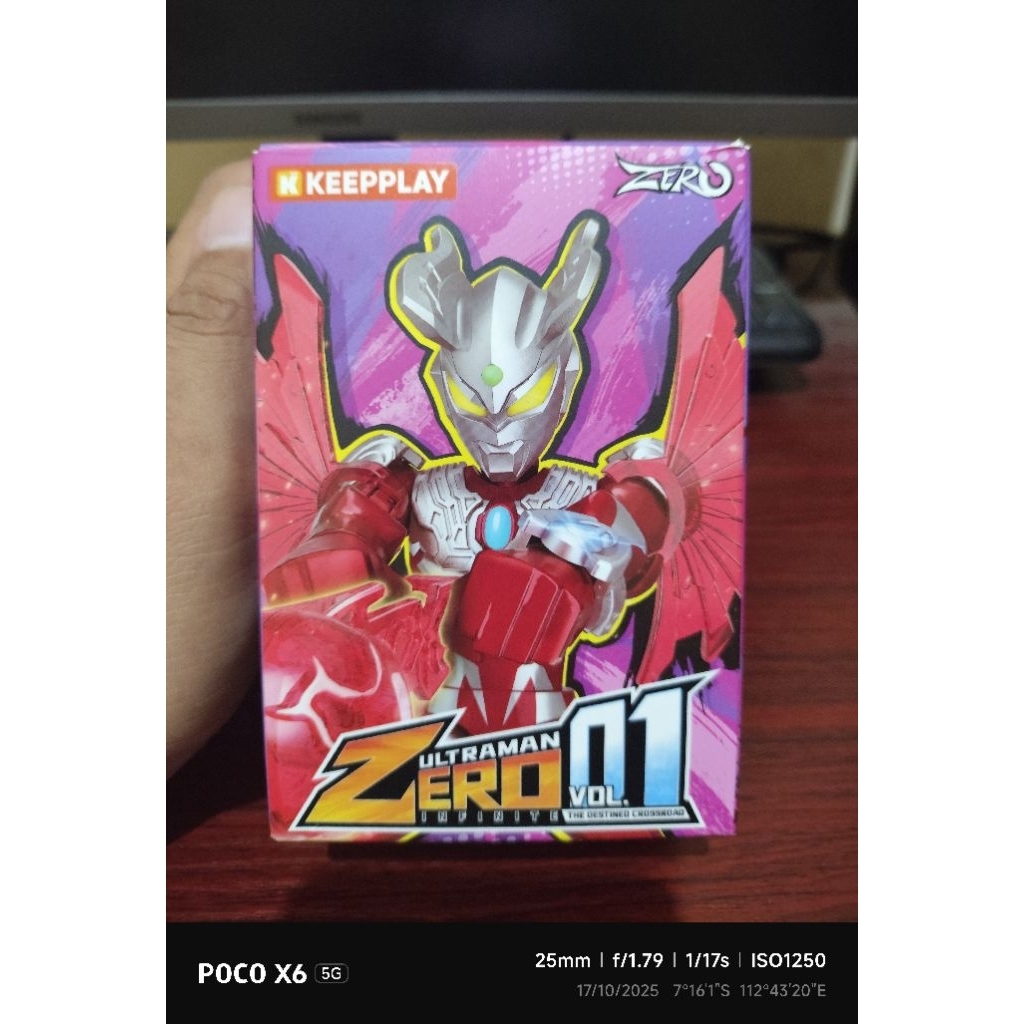 Keepplay Ultraman Zero Infinite Vol.01 - Ultimate Shining Ultraman Zero