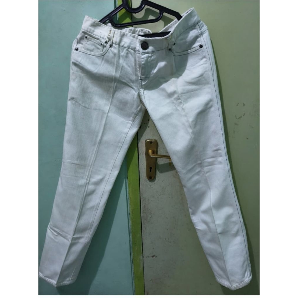 preloved celana panjang putih Armani Exchange