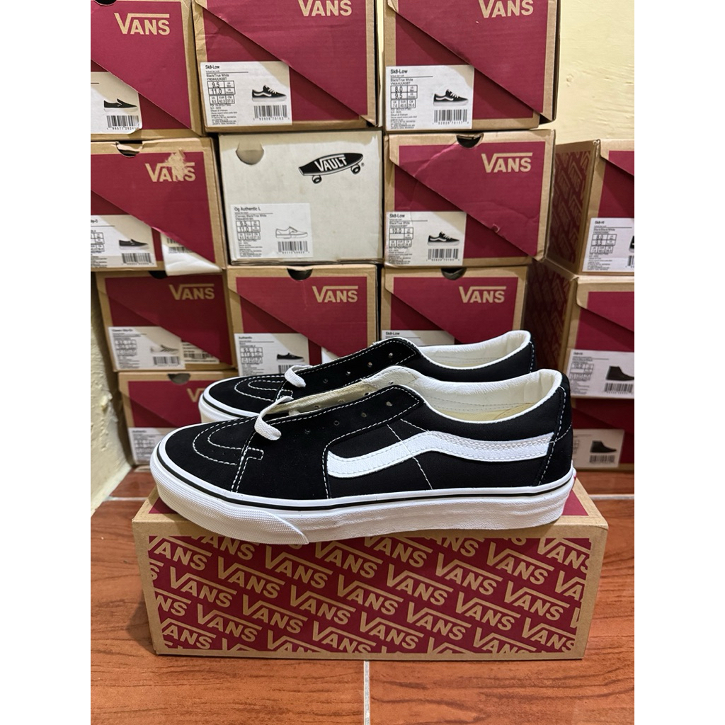 Sk8 Low Black White Resmi Pt.Navya