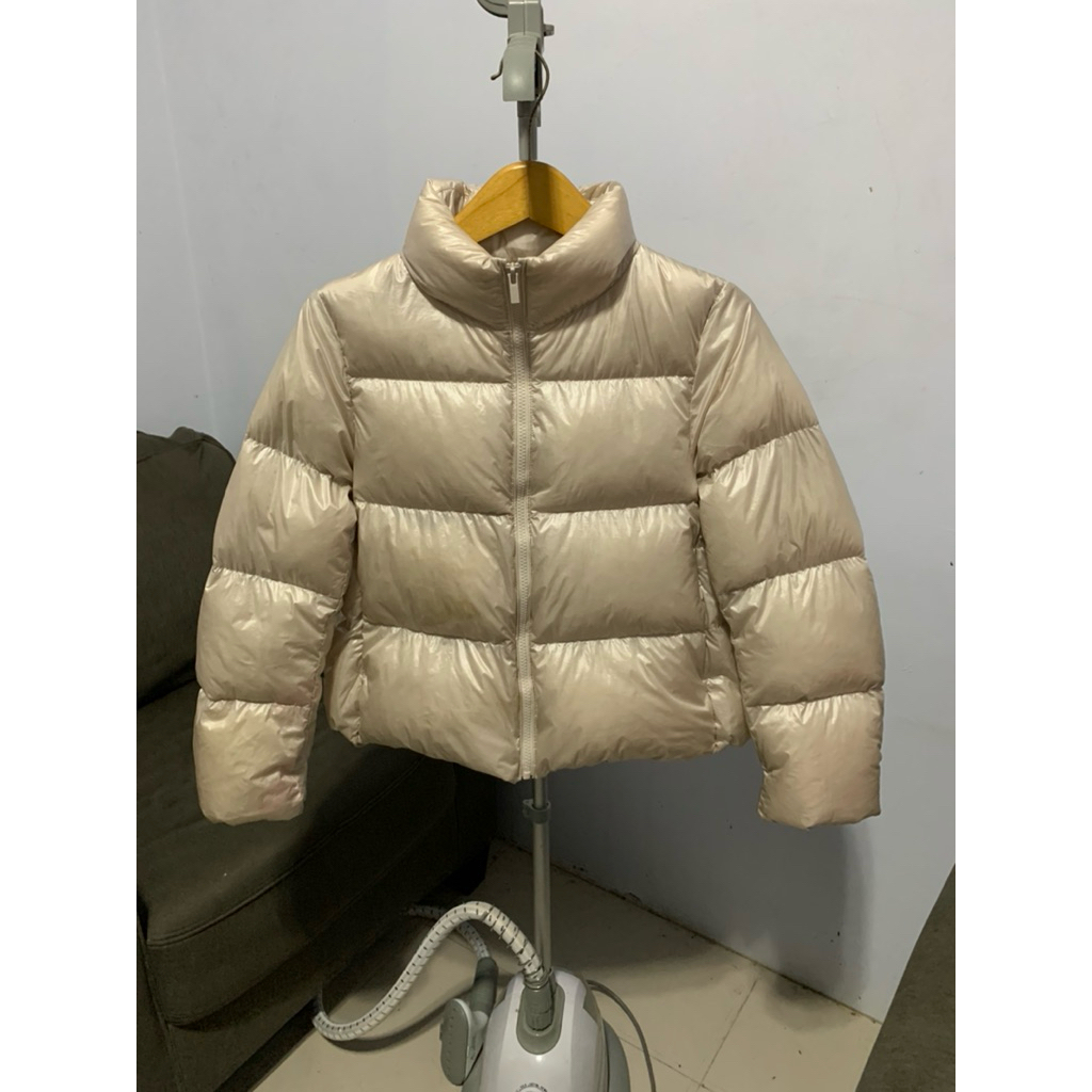 Uniqlo Ultra light down S gold