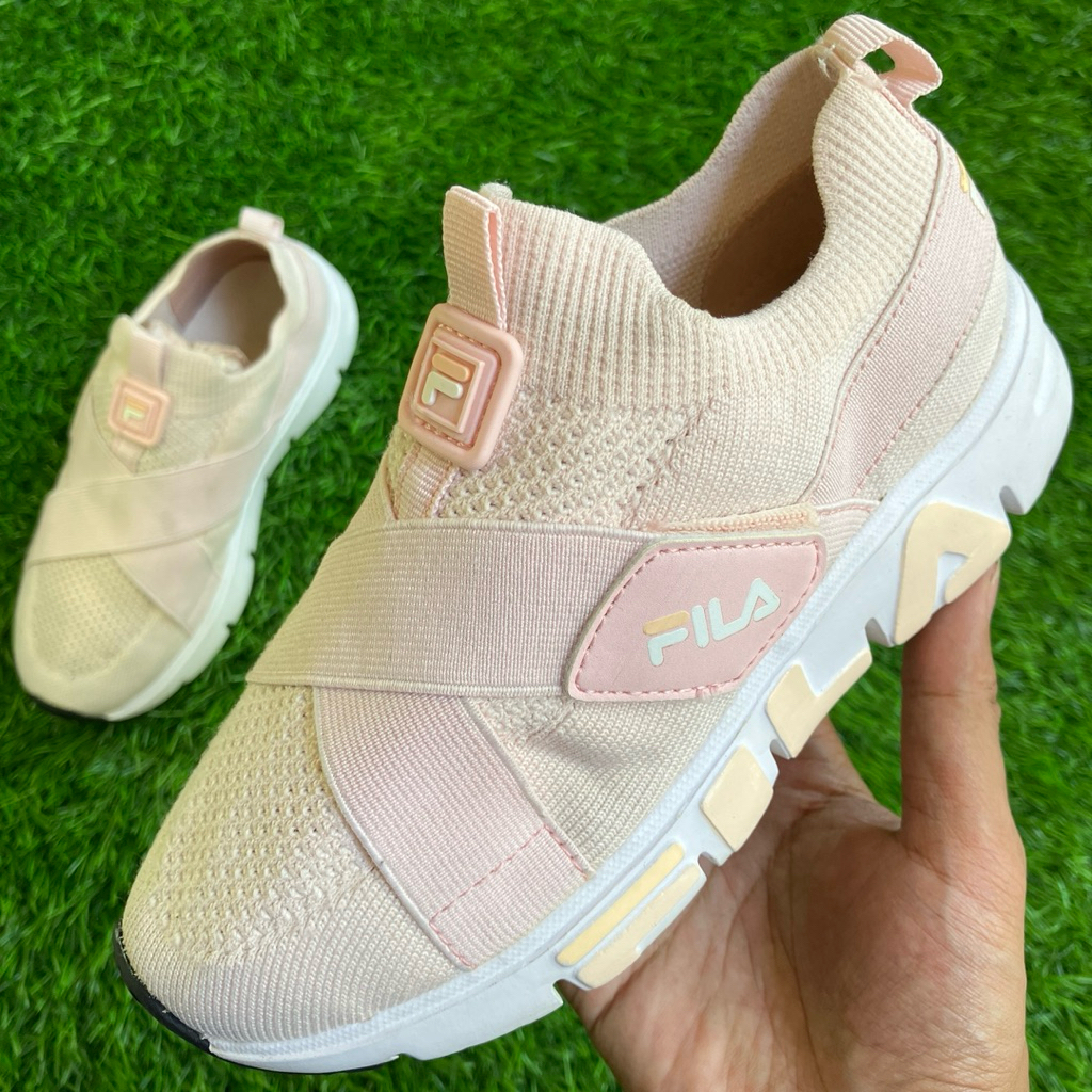 FILA Kids Pink Knit Slip-On sepatu anak preloved size 32