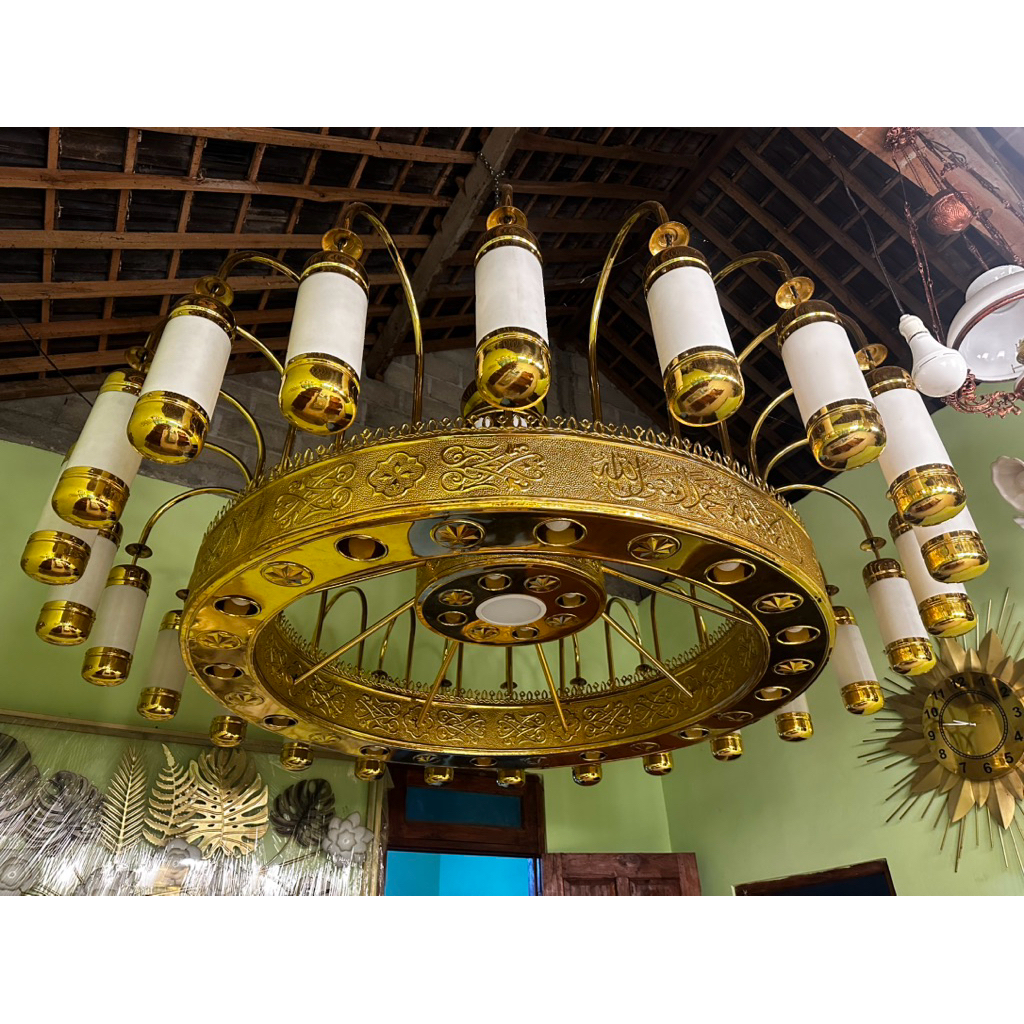 Lampu Masjid Kuningan