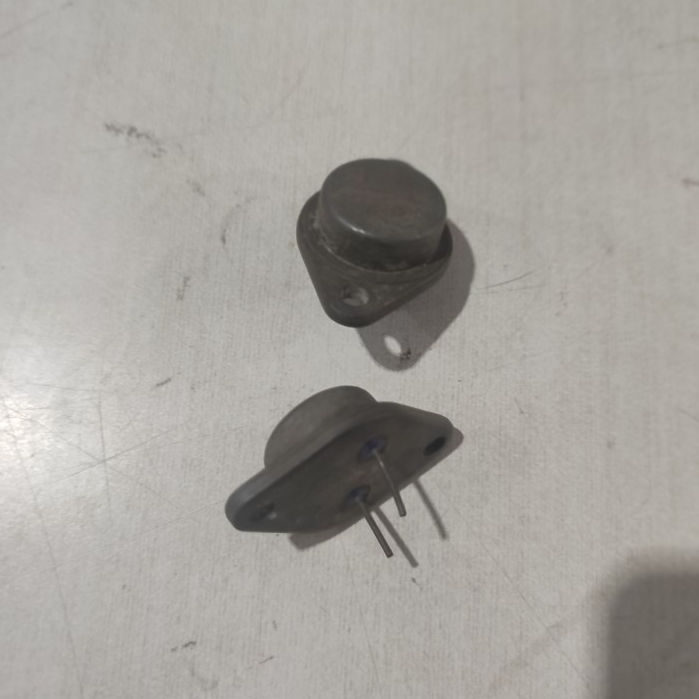 Transistor / Transistor Jengkol BU208D Toshiba Japan 2 Pin