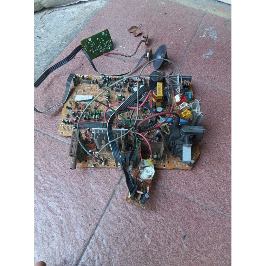 mesin tv 14" polytron