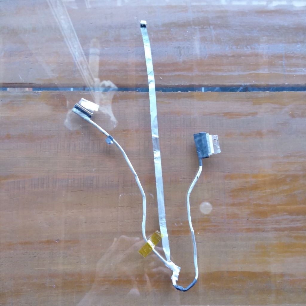 fleksibel layar dell Inspiron 15-3537