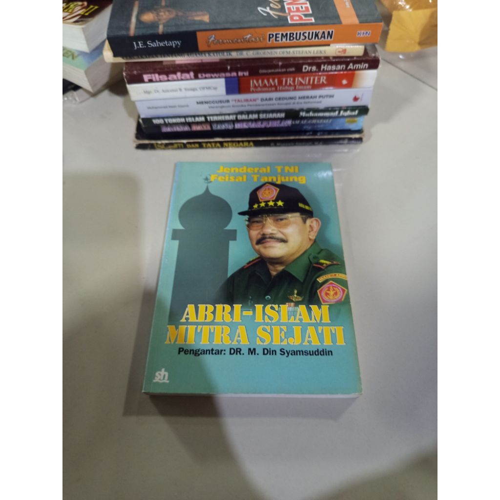 buku original - ABRI - Islam mitra sejati oleh jenderal TNI Feisal Tanjung