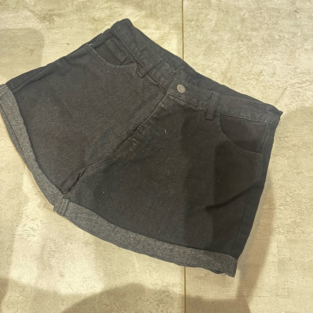 PULL N BEAR | SHORTPANTS CELANA JEANS PENDEK PRELOVED
