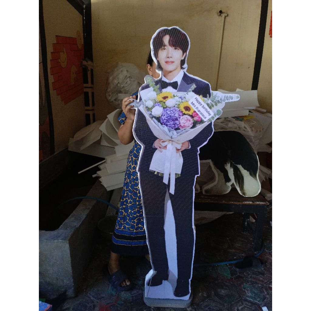 TERMURAH STANDEE Custom Gambar Kpop Idol Anime Maskot Real Size Bebas pilih character