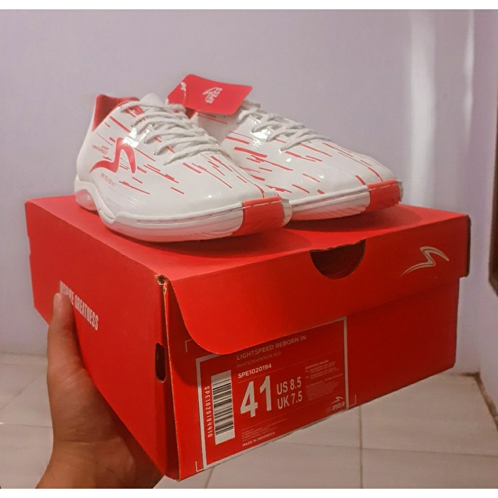 Specs Lightspeed Reborn IN White/Emperor Red Size: 41
