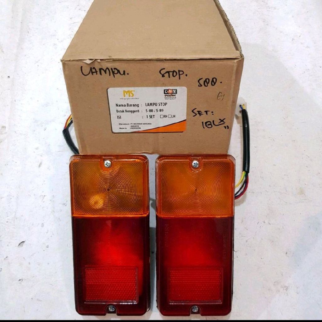 Rumah Lampu Stop / Rumah Lampu Sein Set Daihatsu Zebra 1.0 / S88 / Zebra 1.3 / S89 / Espass 1.3 / S9