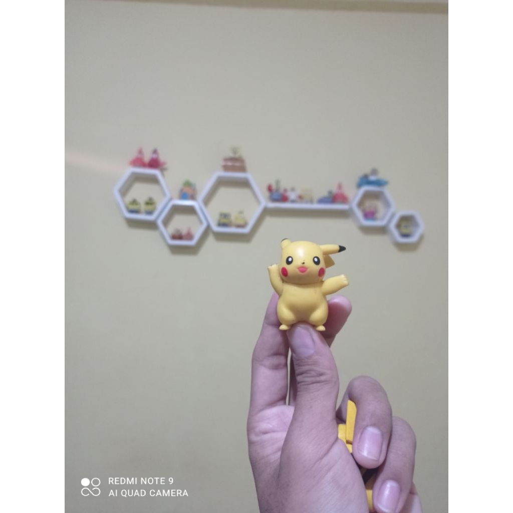 Figure - Pikachu - Pokemon - Original POKEMON (Preloved)