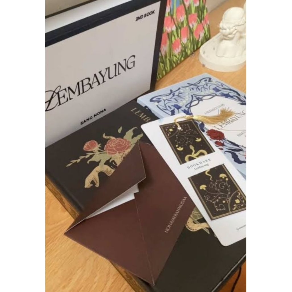 NOVEL LEMBAYUNG KARYA NONAMERAHMUDAA HARD COVER (MASIH DISEGEL)