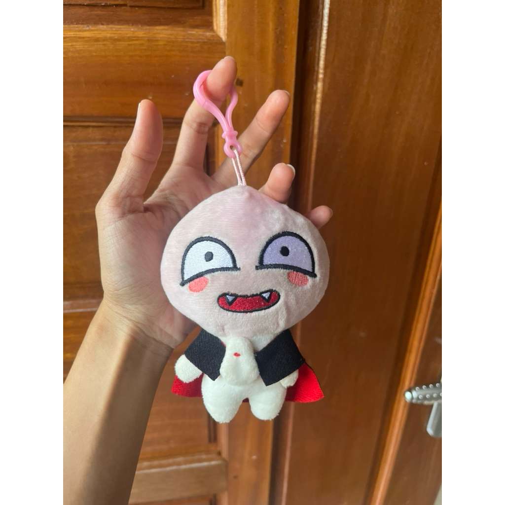Boneka Gantungan Apeach Drakula 12,5cm