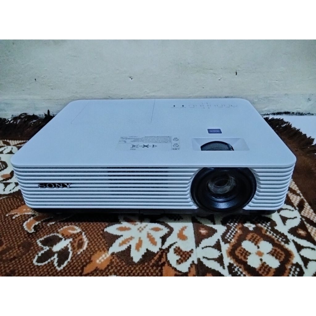 Proyektor second/bekas murah Sony VPL DX220N HDMI 3LCD