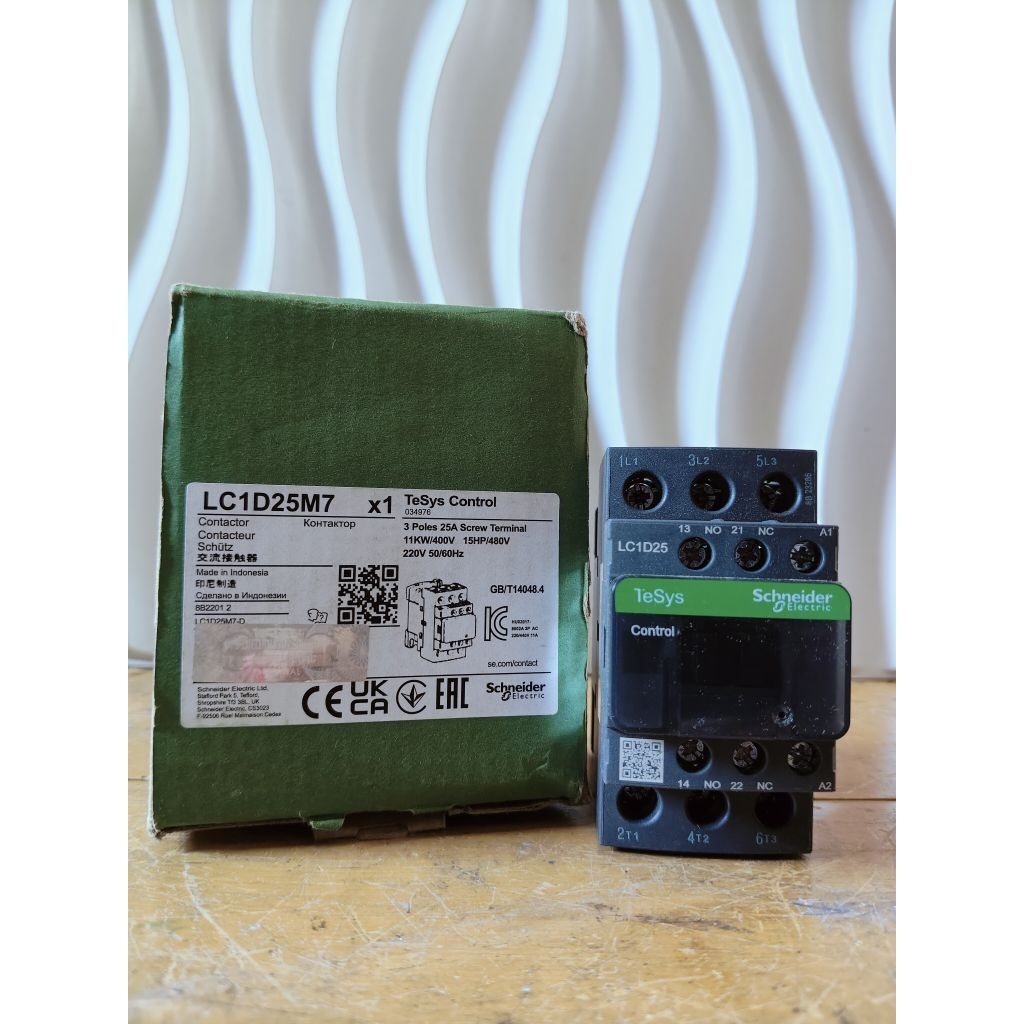 KONTAKTOR Schanneider LC1D09/LC1D25