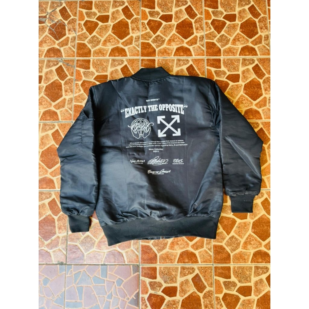 JAKET BOMBER OFFWHITE PRELOVED