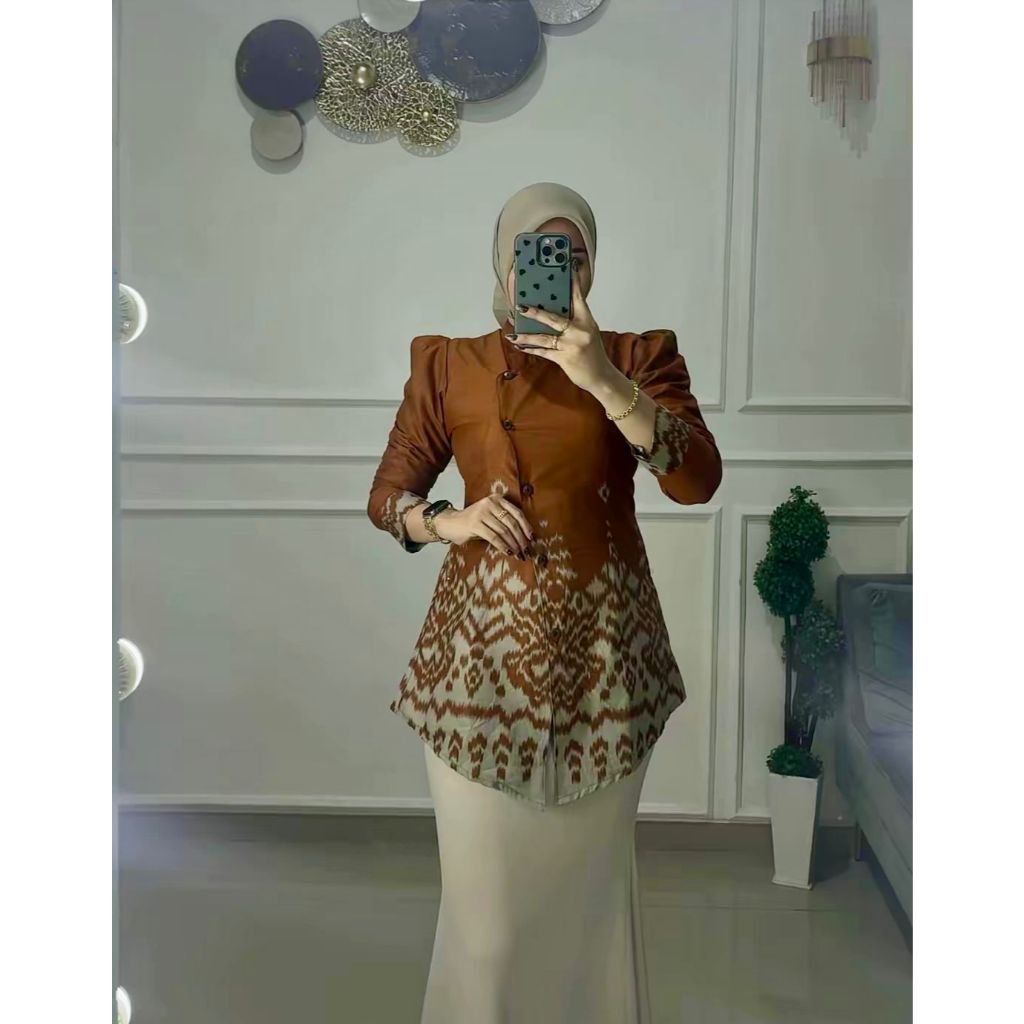 Atasan batik wanita modern lengan panjang puffy blouse Rizky model kebaya janggan by ratu laku batik