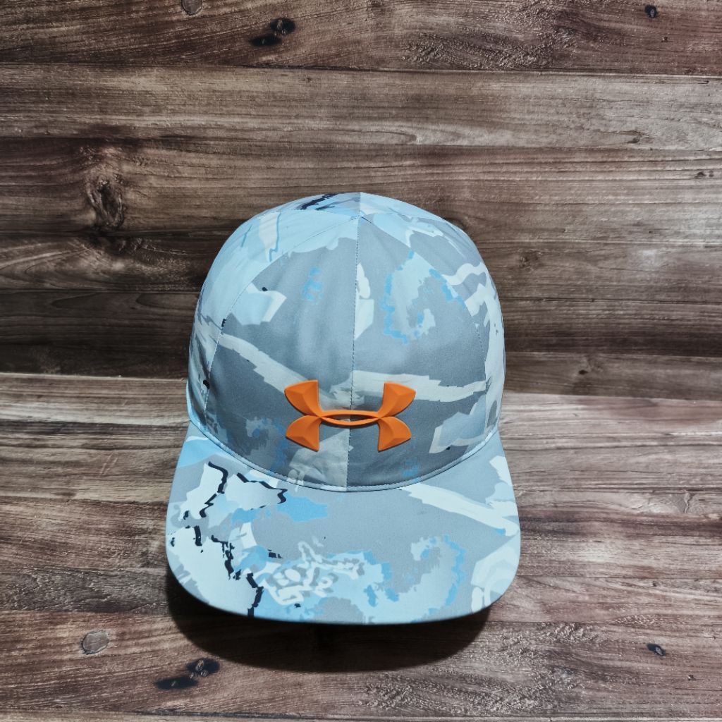 topi under armour goretex logo camo