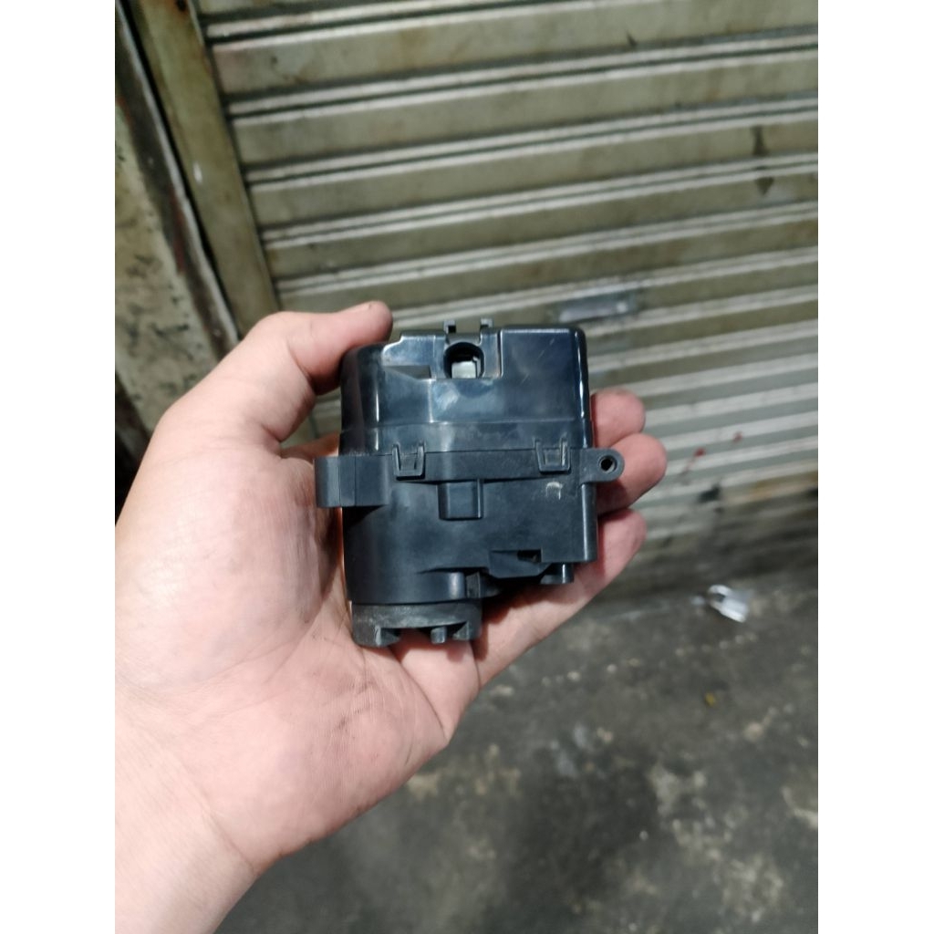 mesin retrack spion lipat otomatis mobil Nissan Serena c26 original copotan kiri Lh