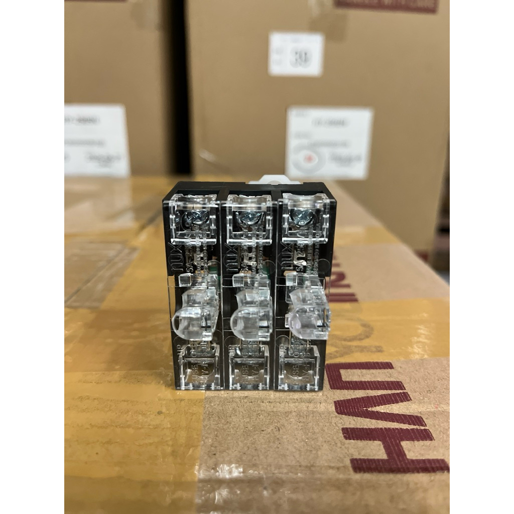 Fuse Holdeh Hanyoung HY F15-3A