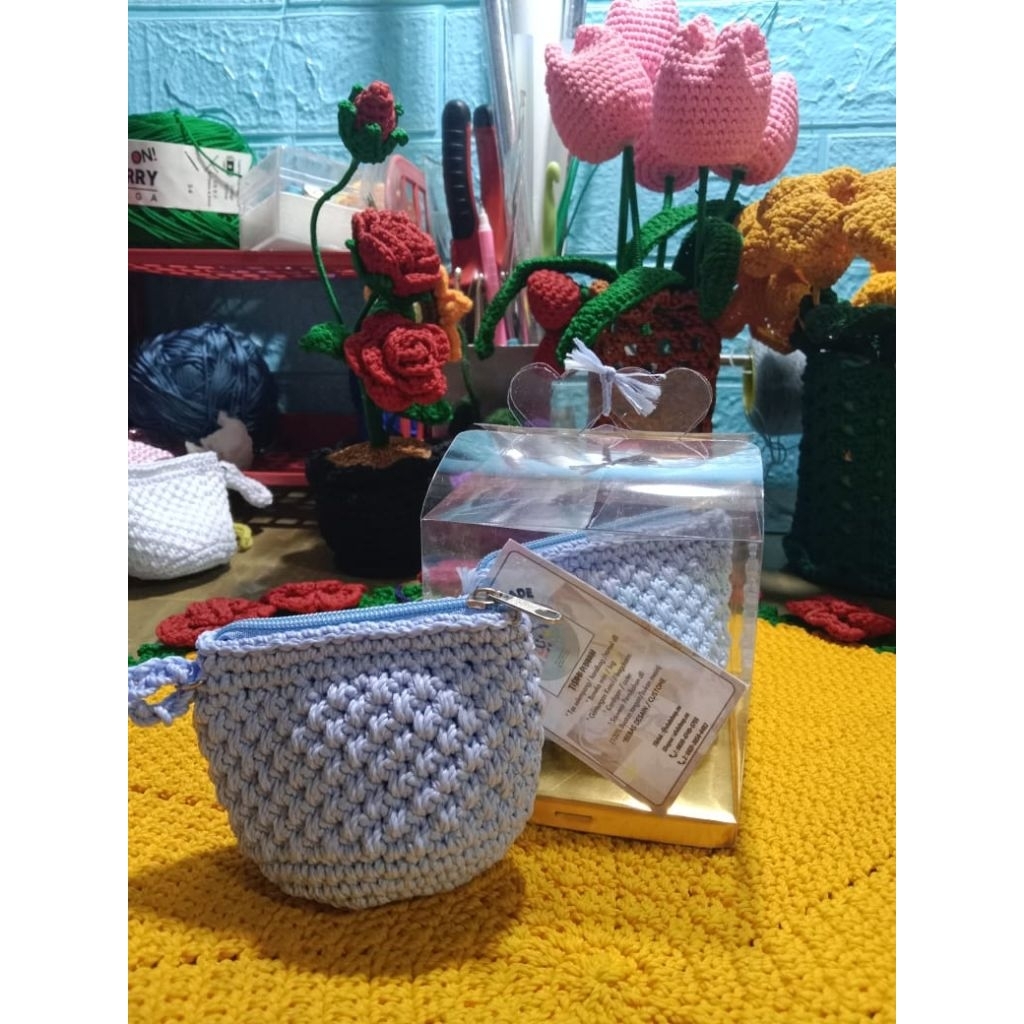 Souvenir Dompet Koin Rajut