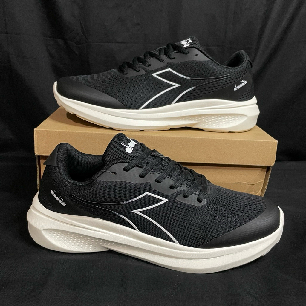 (DIARU241207B) Diadora Murdock Men's Running Shoes - Black ORIGINAL