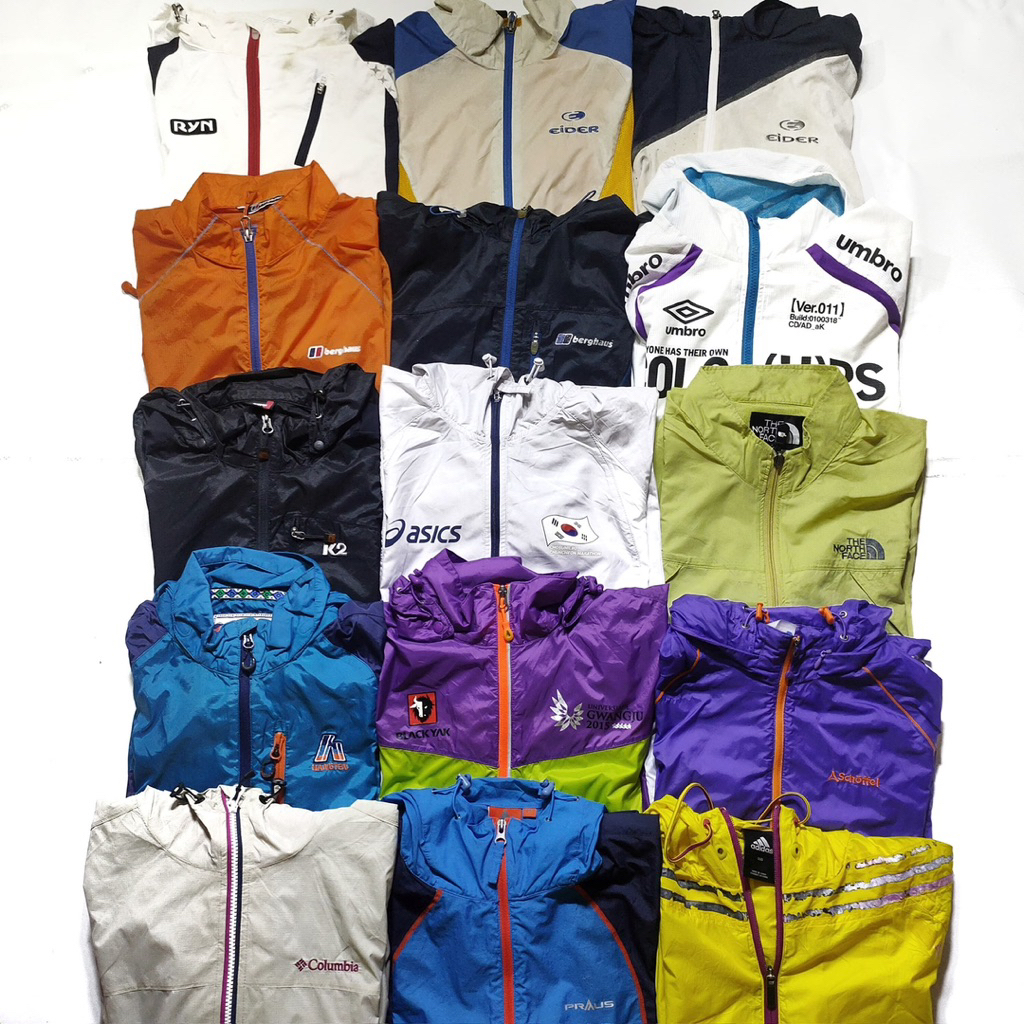 JAKET RUNNING/ TRACKING JAKET / LIGHTWEIGHT JAKET / PARASUT JAKET / SPORT JAKET