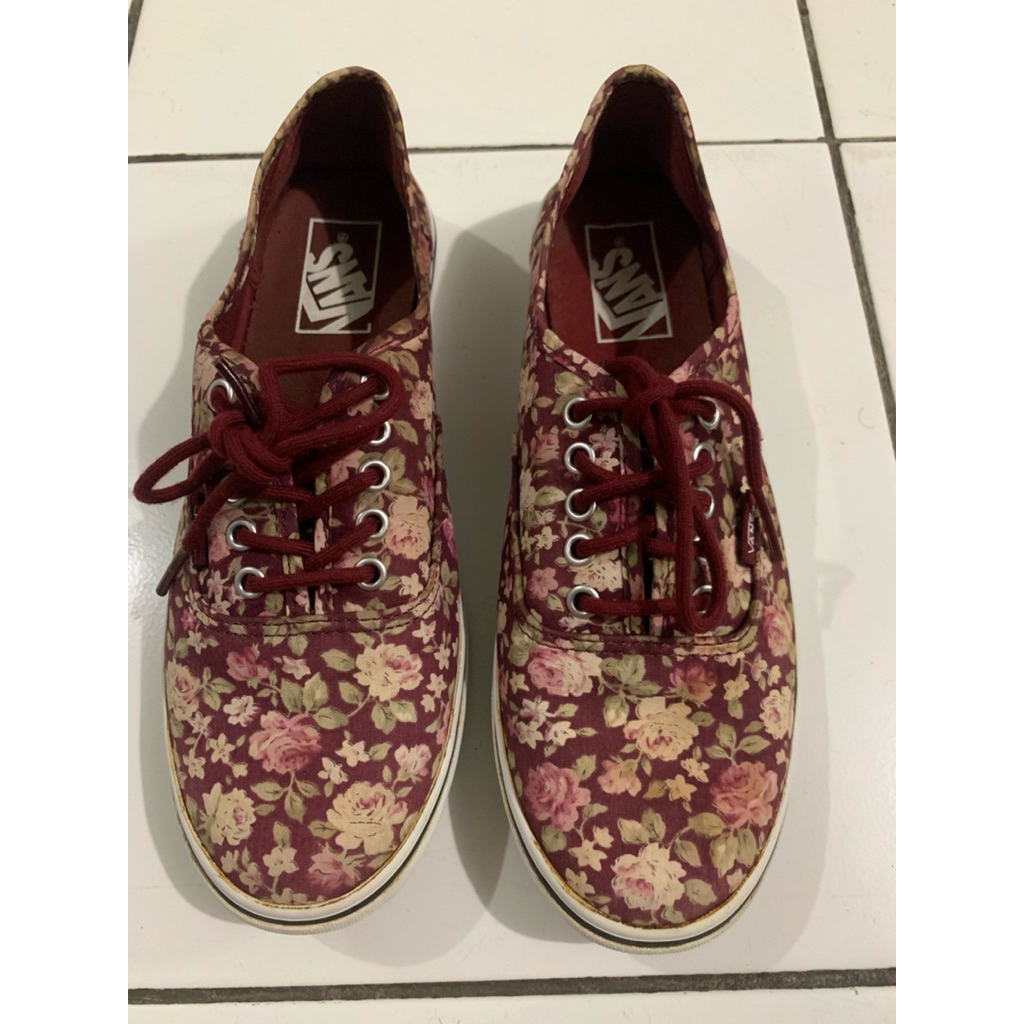 sepatu Vans wanita