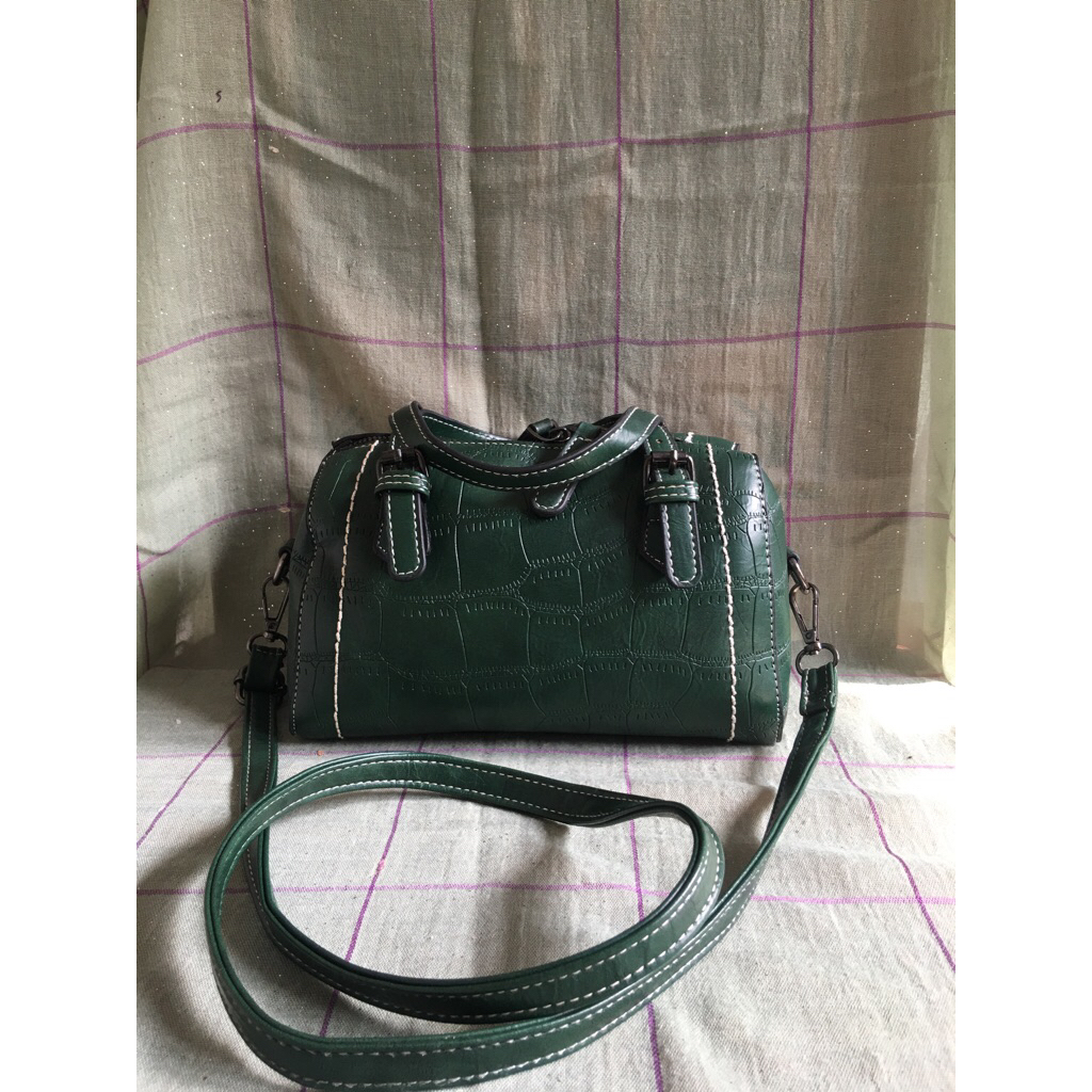 Sling mini speedy bukan kulit asli