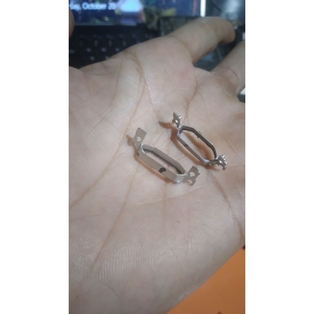 besi pengunci kamera depan oppo f11 pro ori copotan