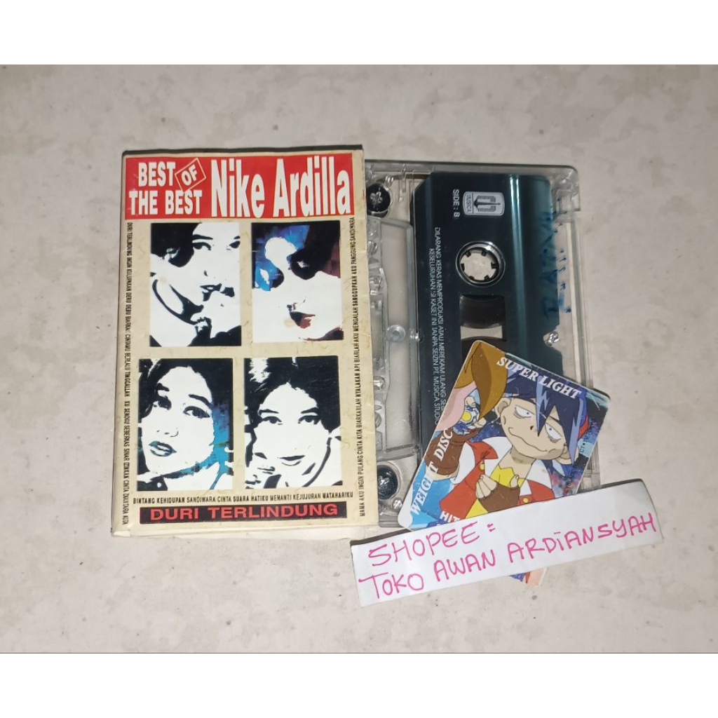 kaset pita nike ardilla best of the best nike ardilla (ada beberapa coretan kecil, liat semua foto)