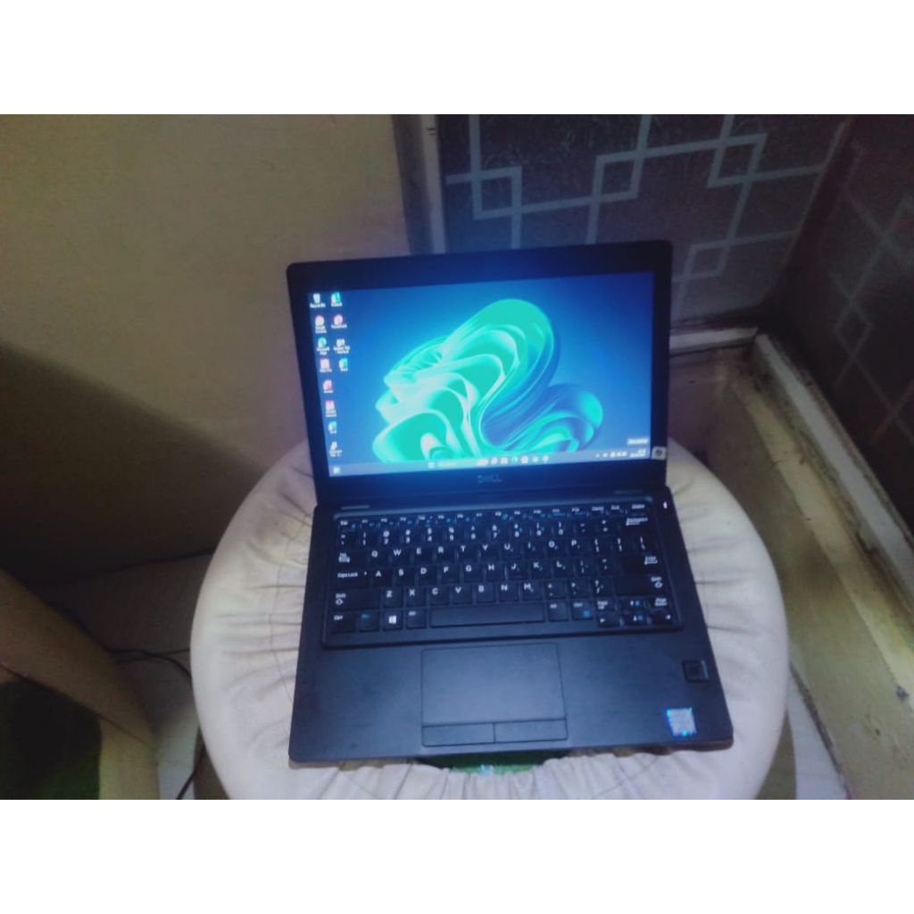 Dell Latitude 5290 core i5 gen 8.
