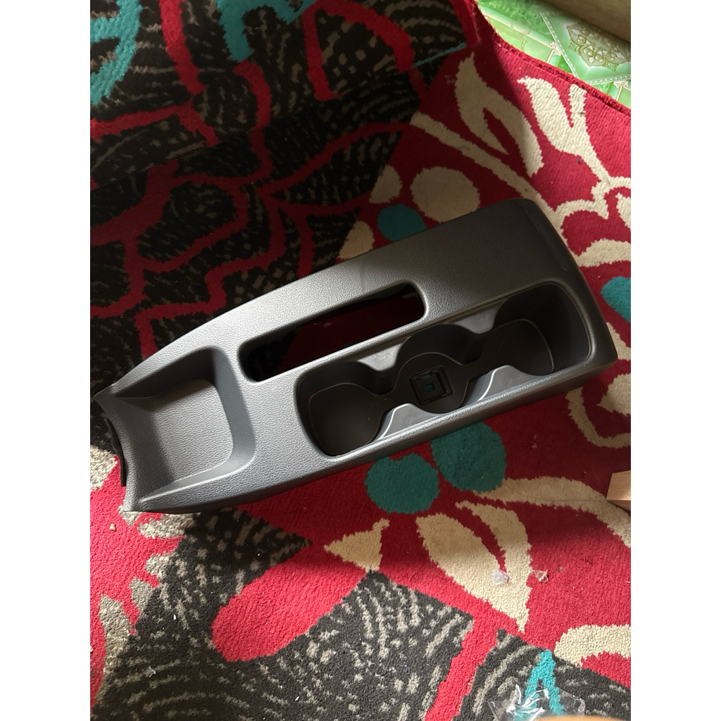 console Box avanza/Xenia/Rush/terios tahun 2015 akhir-2017