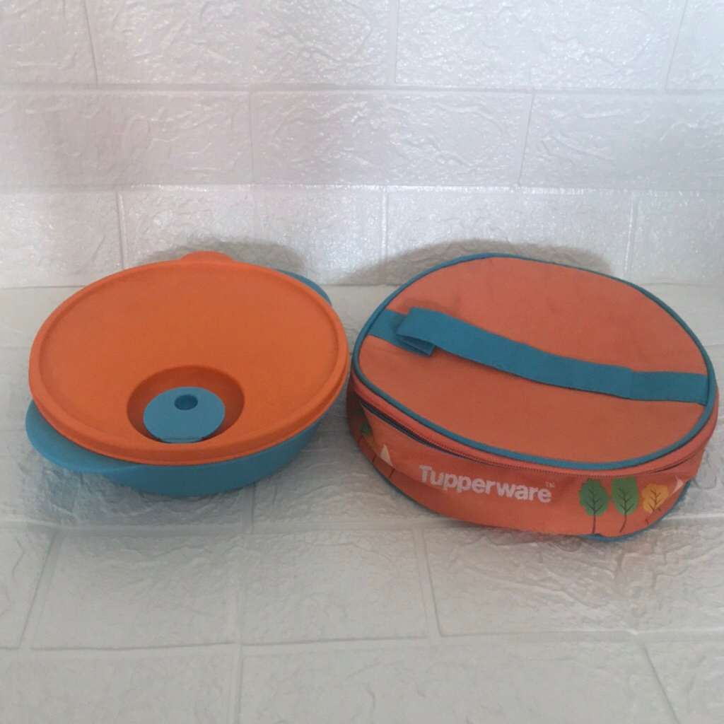 Set cwl Tupperware Wadah Bekal Makanan Bersekat dan Tas Preloved