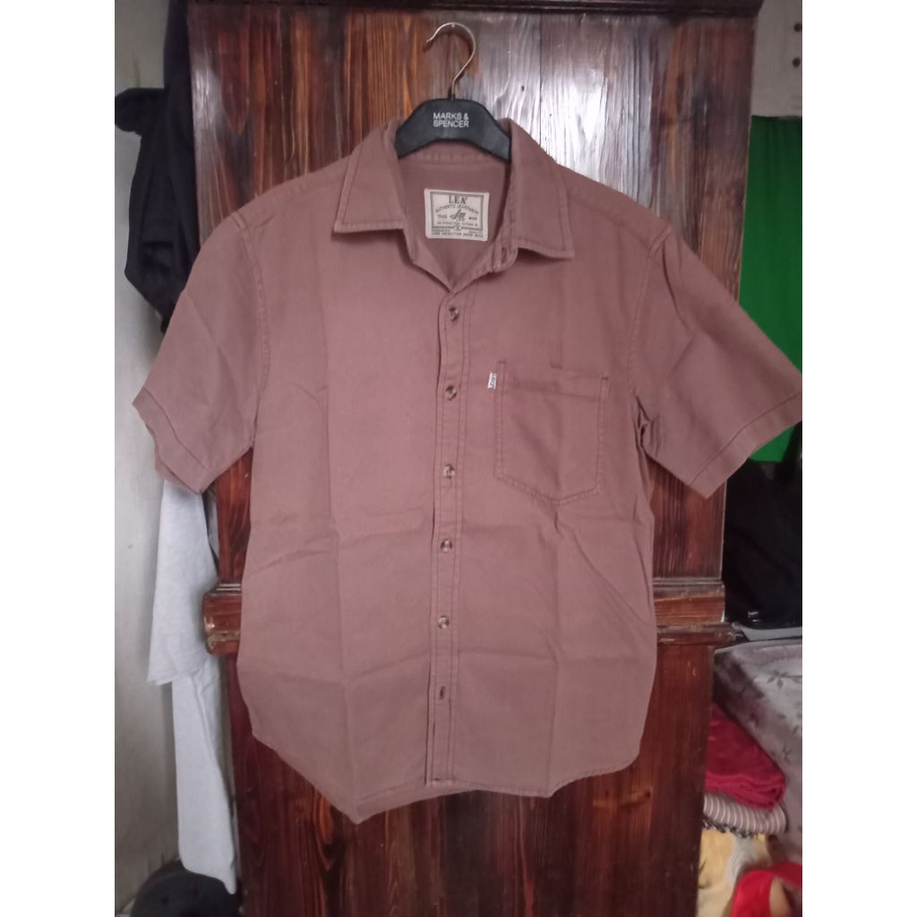 Kemeja Pria Tangan Pendek Lea Preloved