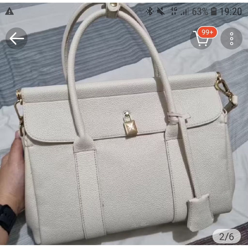 Preloved Tas handbag dan sling bag Warna Putih