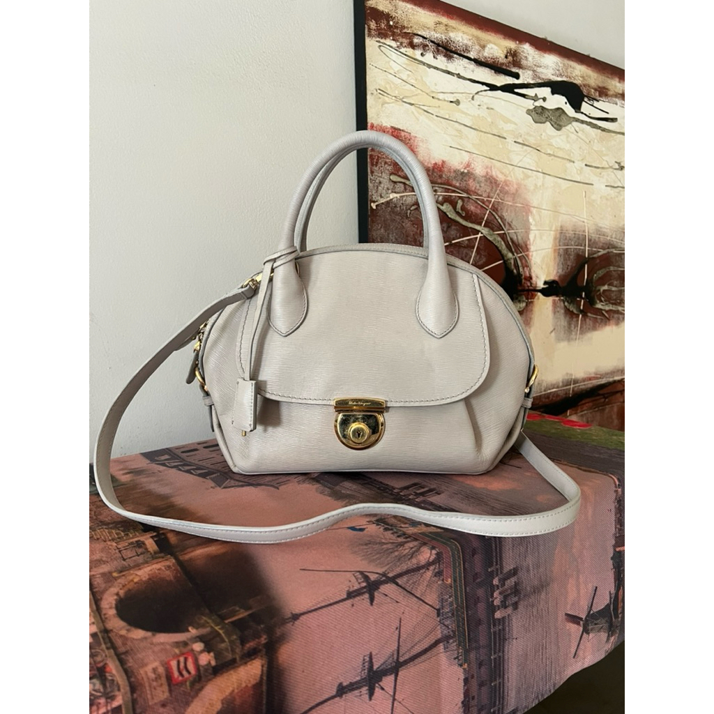 Ferragamo Fiamma bag preloved