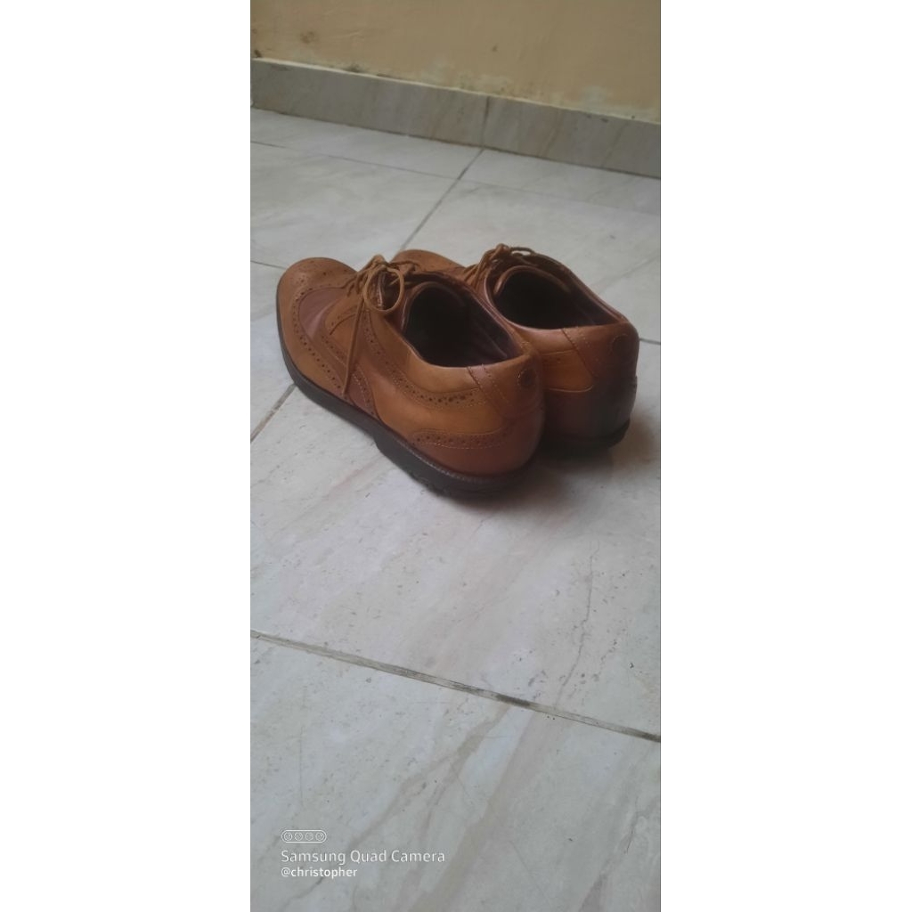 Sepatu Kulit Pria Rockport size 41