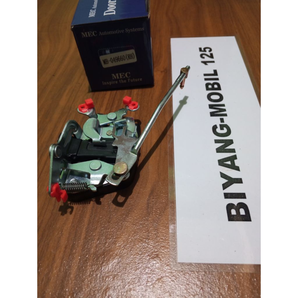 Doorlock Dor Lock Kunci Pintu Mobil Depan Kanan Rh L300 Taft Gt F70 Hiline MB049660