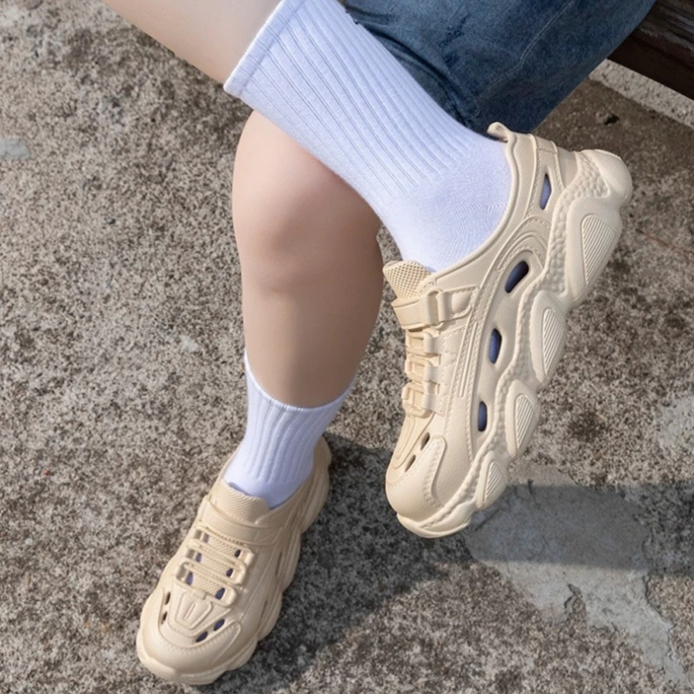 Sandal Pria dan Wanita Sepatu Lari Bakiak Karet EVA Olahraga Modis Sepatu Pantai Sepatu Kerja