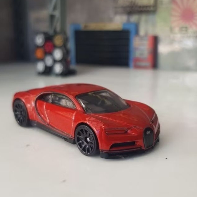hot wheels bugatti chiron merah