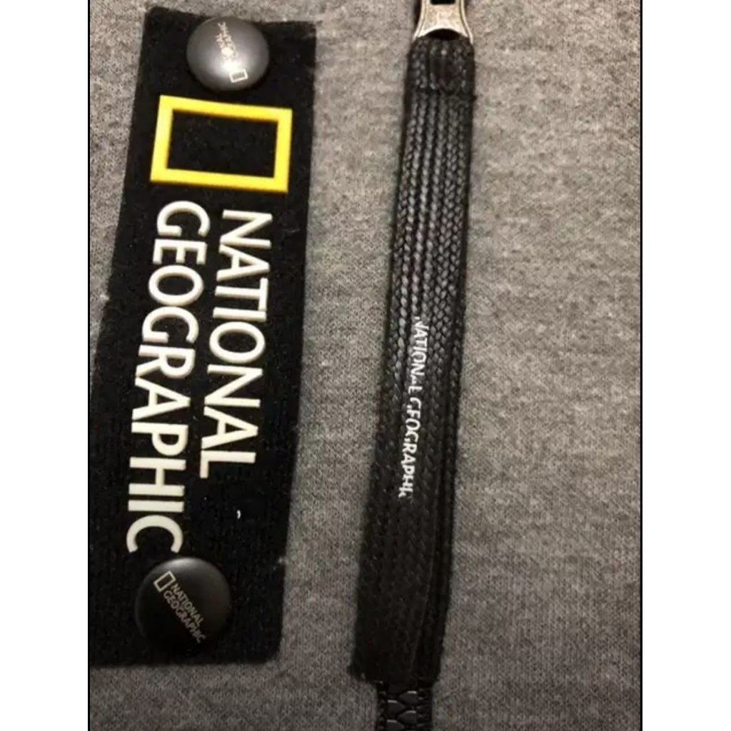 Celana trainning National Geographic