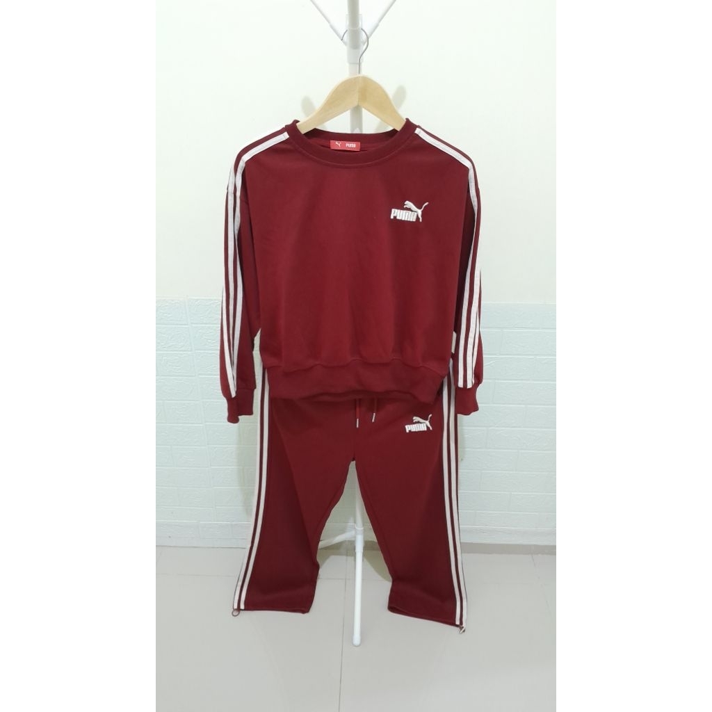 (PRELOVED) ONE SET / SETELAN OLAHRAGA / SETELAN TRENING SPORT PUMA MAROON LIST PUTIH PREMIUM