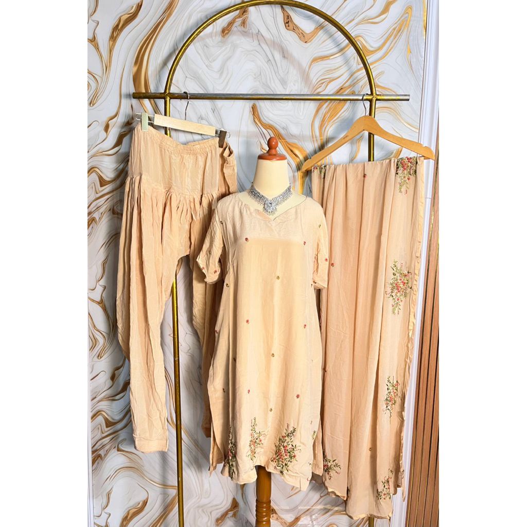 BAJU INDIA KURTI WANITA ONE SET CREAM