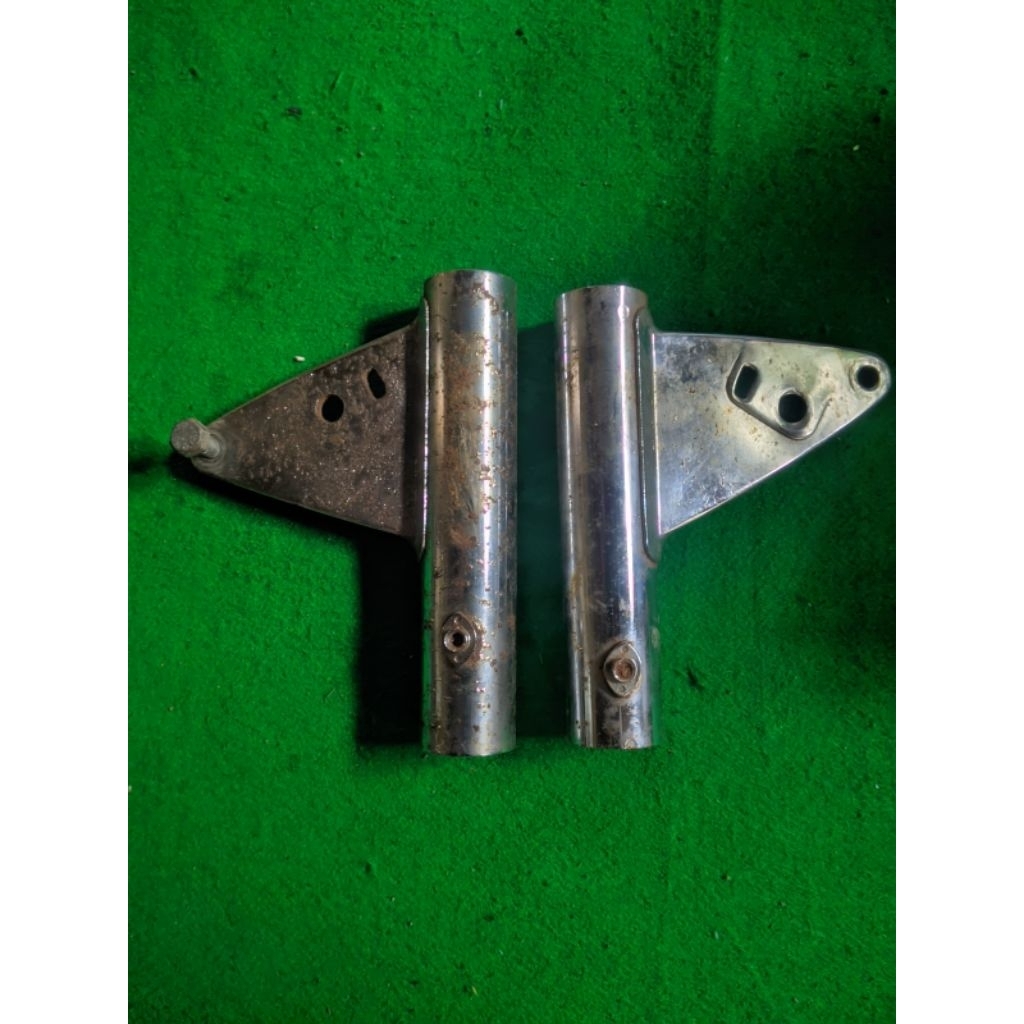 Pangkon Lampu Depan honda GL100 / 125 original