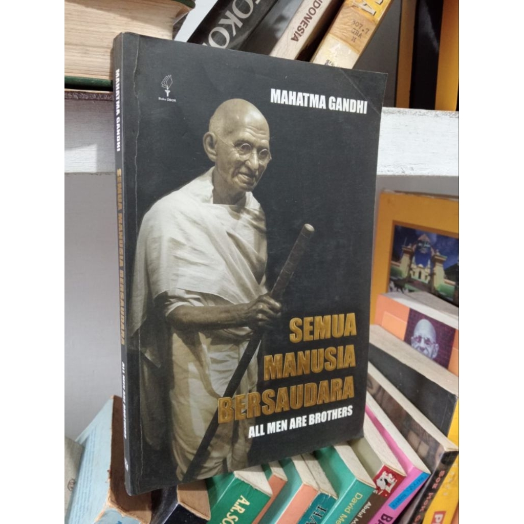 SEMUA MANUSIA BERSAUDARA