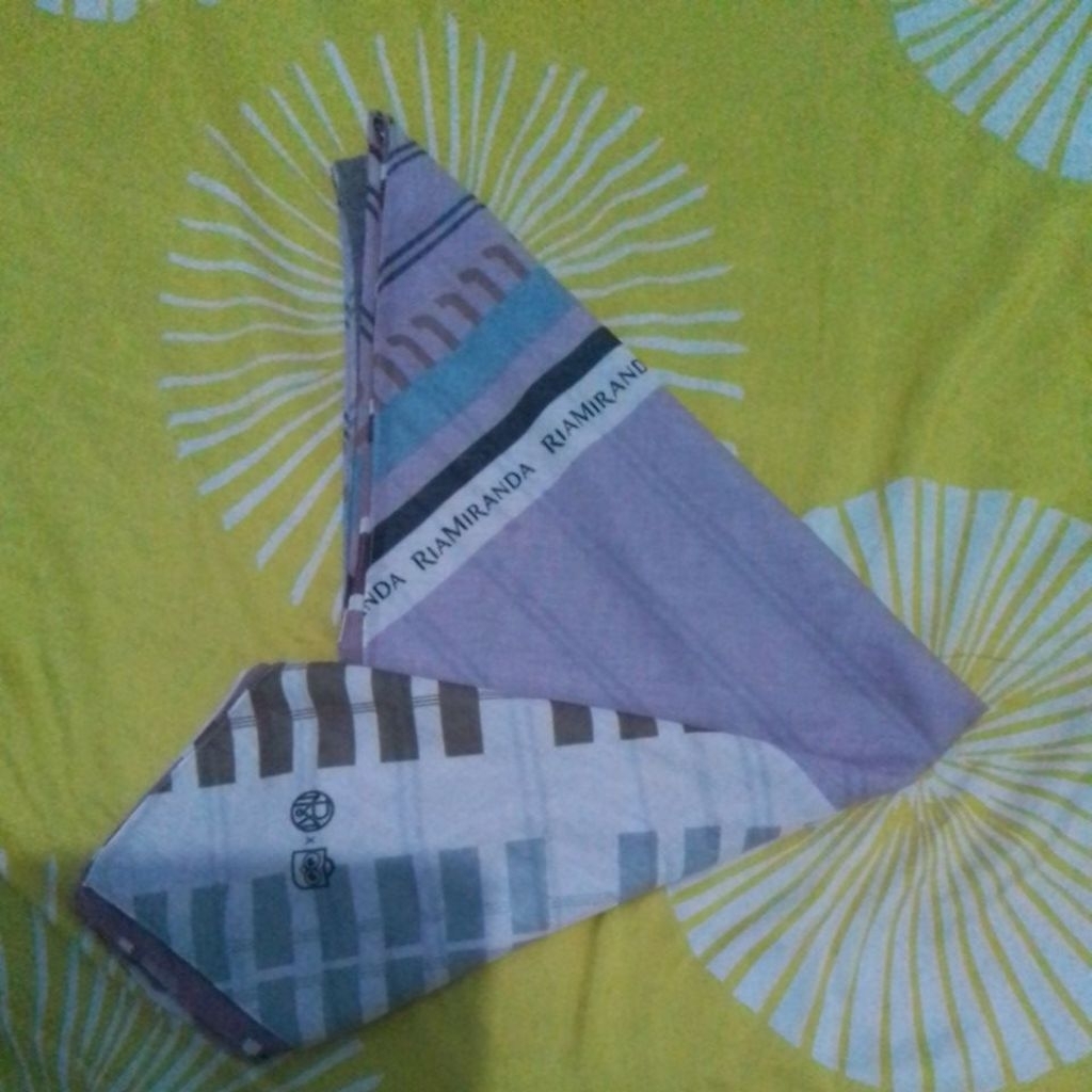 Ria Miranda Scarf Preloved
