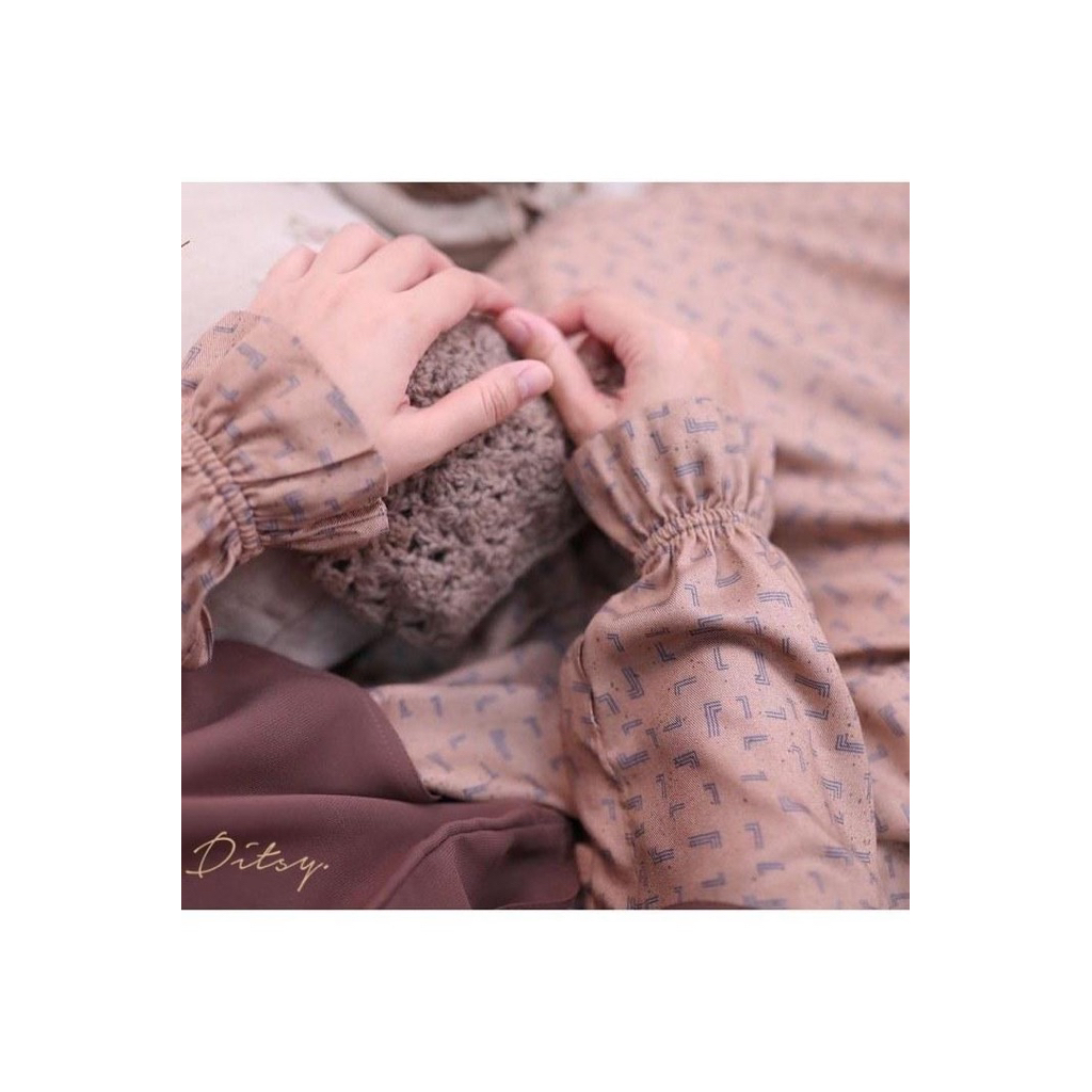 Ditsy runna mocca (riject sale) size L