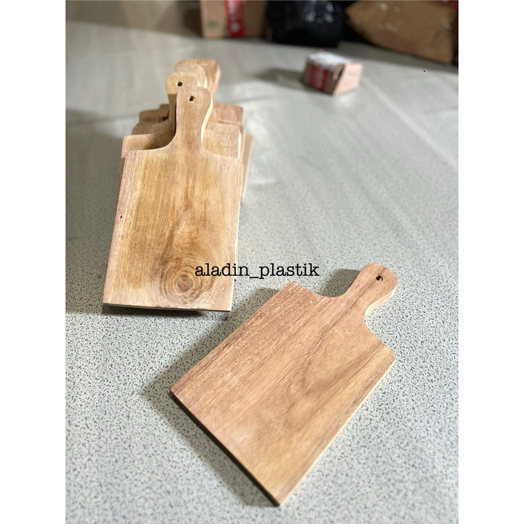 Talanan kayu pimpong kuat dan tebal