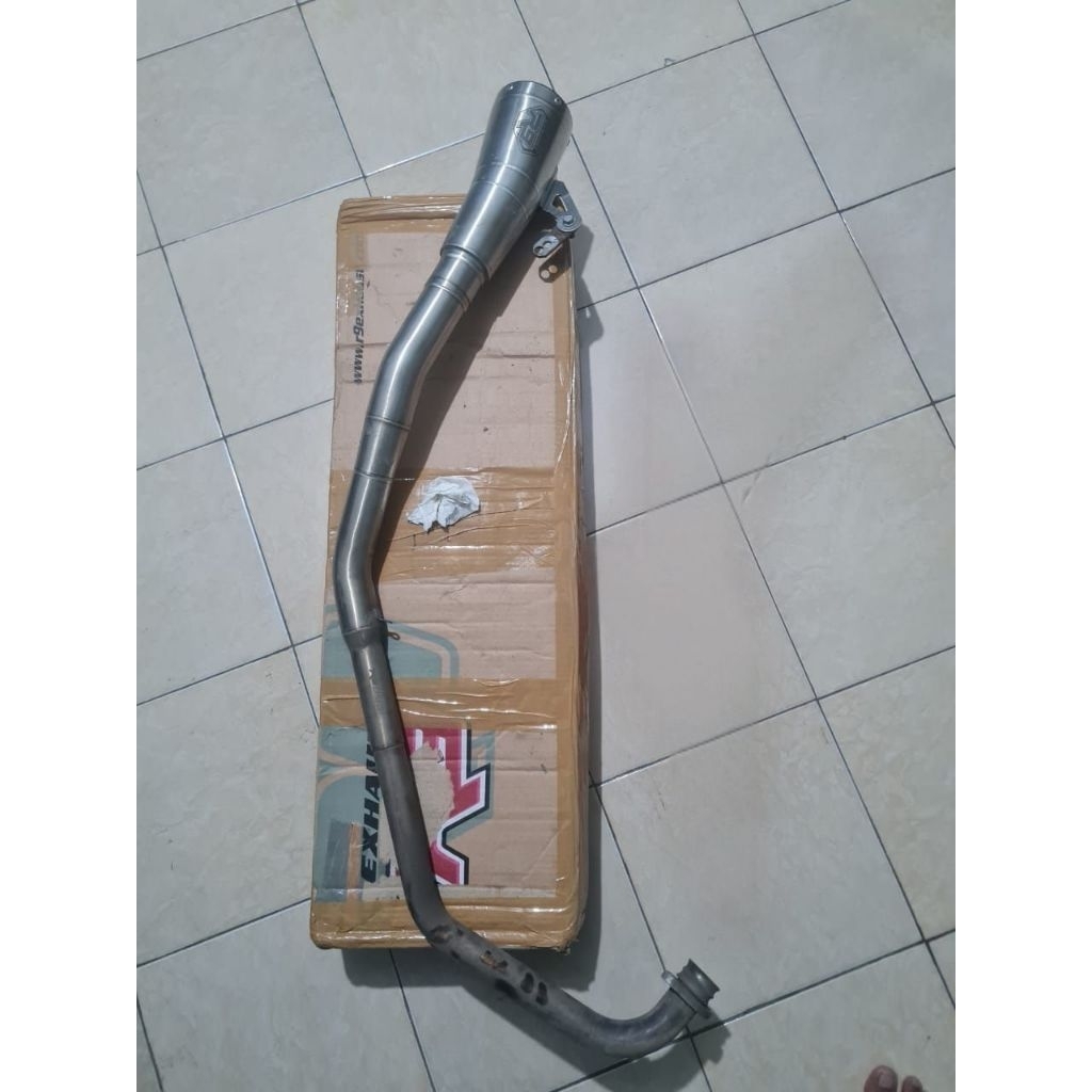 knalpot r9 gp series bekas pemakaian cbr 150